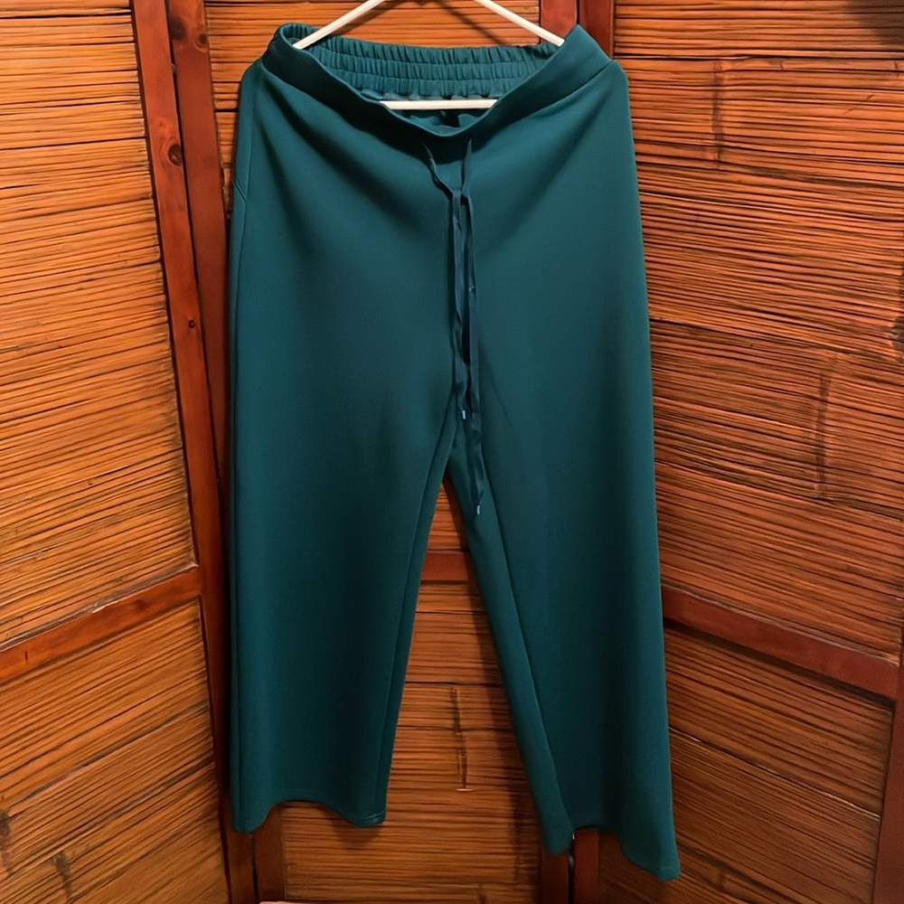 Pretty Garden - Matching Wide Leg Pants And Sweatshirt - Scuba Material - Picture 3 of 6